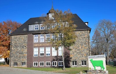 Mit Verspätung: Schule feiert Jubiläum - 1927 wurde dieses markante Gebäude an der Werdauer Straße in Zwickau für die Schule errichtet. 