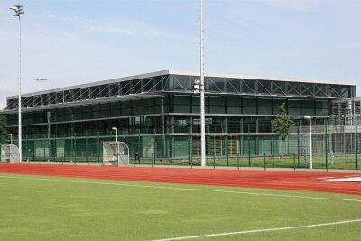 Mittelsachsens Vereine müssen für Training mehr zahlen - Die Nutzung der Sporthalle des Flöhaer Pufendorf-Gymnasiums wird ab dem kommenden Jahr für Vereine teurer.