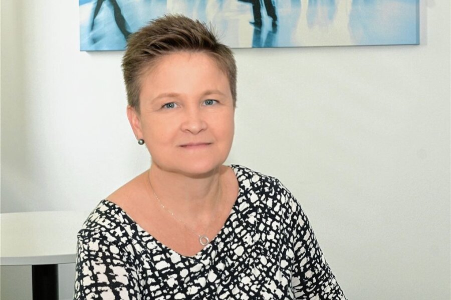 Mittelsachsens Wirtschaft stabil: Arbeitslosigkeit 2022 gesunken - Susan Heine, Chefin der Arbeitsagentur Freiberg, zieht eine positive Bilanz. 