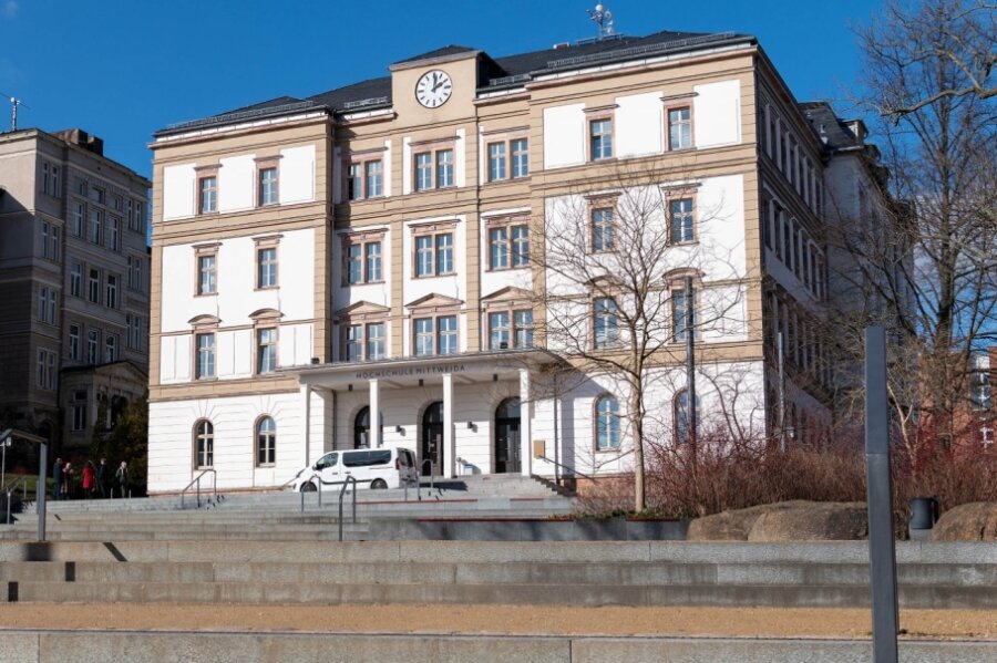 Mittweidaer Hochschule unterrichtet in Präsenz - Das Hauptgebäude der Hochschule Mittweida.