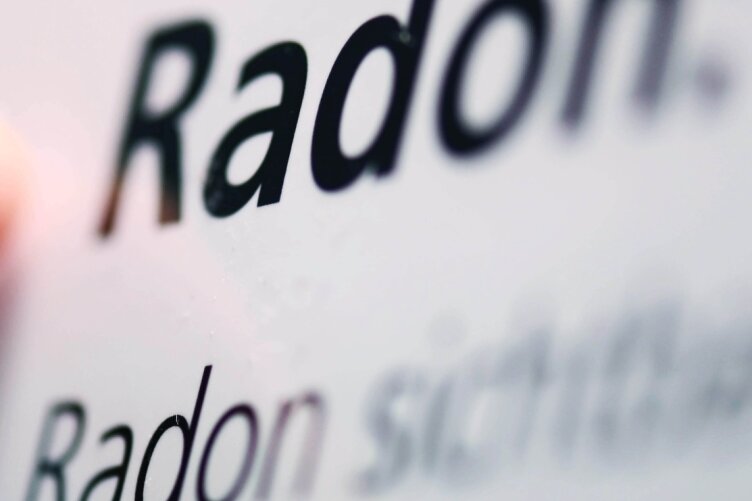 Mittweidaer misst hohe Radon-Werte - Radon ist ein natürliches radioaktives Edelgas, das überall im Boden entsteht. Wird es in erhöhten Mengen über einen längeren Zeitraum eingeatmet, kann es Lungenkrebs verursachen.