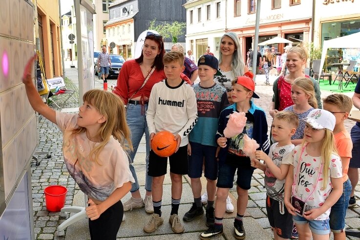 Mittweidaer Shoppingtage laden zum Bummeln und Genießen ein - Für die Jüngsten haben die Veranstalter wie im Vorjahr entlang der Innenstadtmeile wieder einen Wettkampf organisiert. 