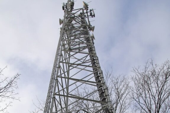 Mobilfunk: Netzbetreiber machen Tempo - Am Funkmast im Bobritzsch-Hilbersdorfer Ortsteil Oberbobritzsch ist die LTE-Technologie bereits im Einsatz. 