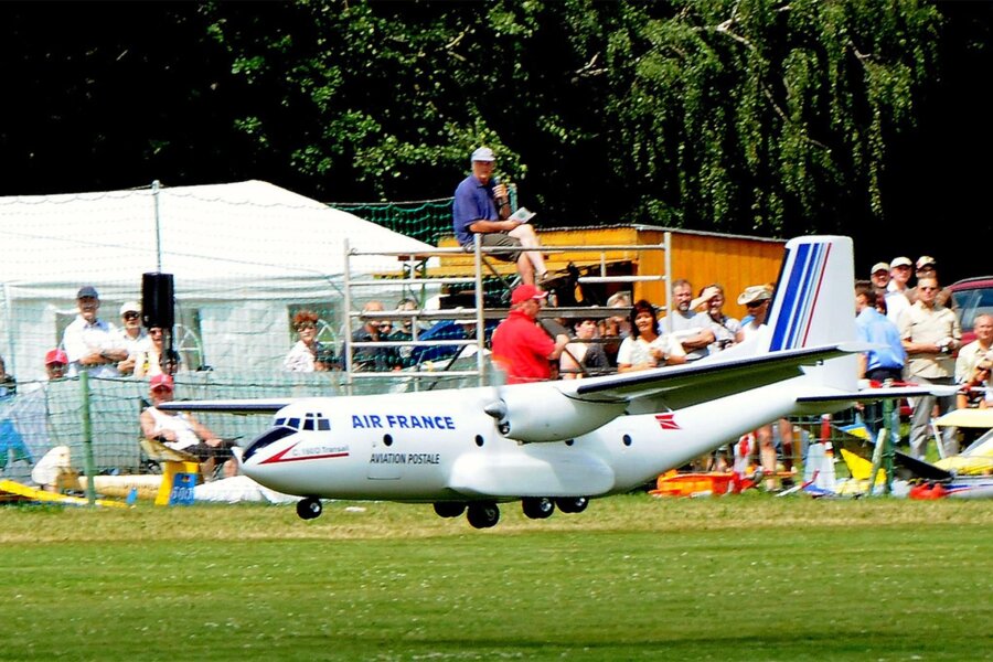 Modellflugzeuge steigen am Himmelfahrtstag bei Ehrenfriedersdorf auf - Der Fliegerklub Annaberg hofft, wie in Vorjahren, zur Flugschau bei Ehrenfriedersdorf auf viele Gäste.