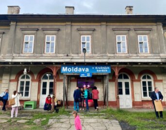 Moldau: Großer Bahnhof für sächsisch-böhmische Eisenbahn - 