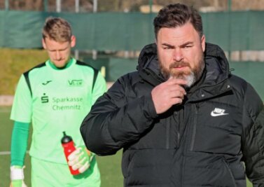 "Motor steht nicht umsonst oben" - Bis zum Frühjahr 2019 war Steve Dieske Trainer beim damaligen Landesligisten SV Olbernhau. Über den VfL Hohenstein fand er den Weg zum Großenhainer FV, wo er seit 2020 die Verantwortung trägt.
