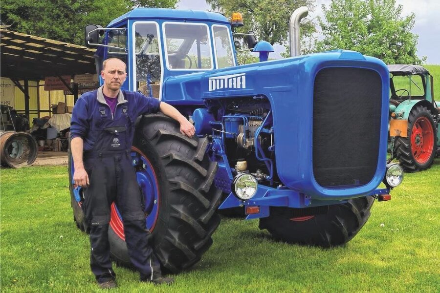 Martin Sprich aus Marbach hat sich mit dem ungarischen Traktor Dutra D4K einen Traum erfüllt. Foto: Diana Kröner