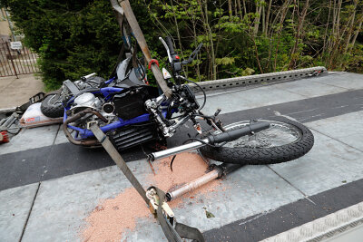 Motorradfahrer bei Unfall verletzt - 