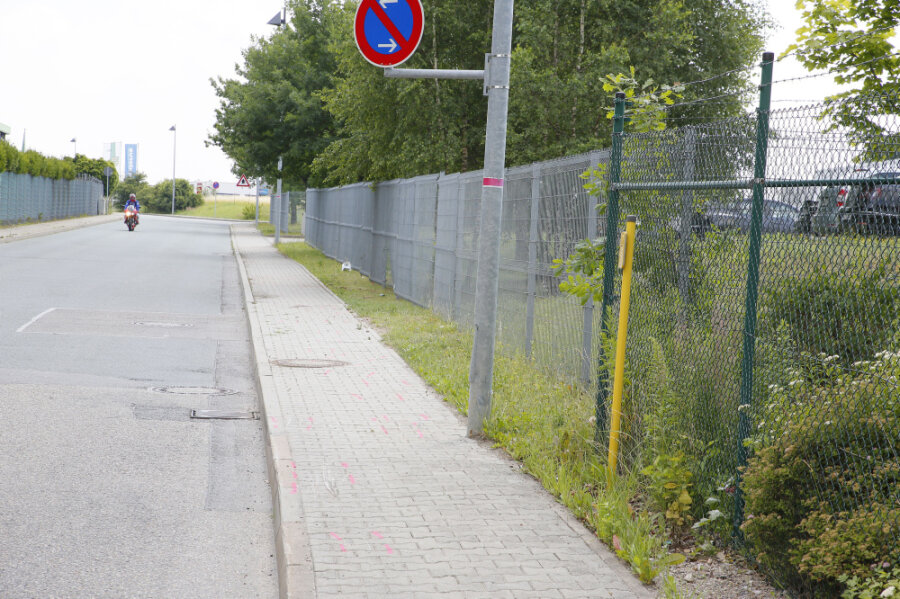 Motorradfahrer in Chemnitz tödlich verunglückt - 