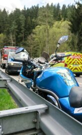Motorradfahrer schwer verletzt - 
