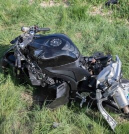 Motorradfahrer schwer verletzt - An der Honda entstand Totalschaden in Höhe von rund 10.000 Euro.