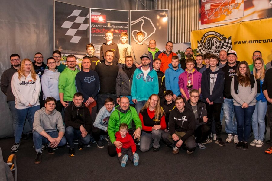 Motorsportler aus Annaberg erhalten Kartausflug zum Sachsenring  als Dankeschön - Die Motorsportler des AMC Annaberg haben dieses Jahr viel vor. Jetzt trugen sie aber erst einmal die Vereinsmeisterschaft auf der Kartbahn des Sachsenrings aus.
