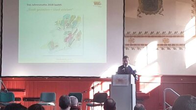 Motto für Städtewettbewerb "Ab in die Mitte! Die City-Offensive Sachsen" ist bekannt - Sachsens Wirtschaftsminister Martin Dulig (SPD) spricht bei der Auftaktveranstaltung in Mittweida.