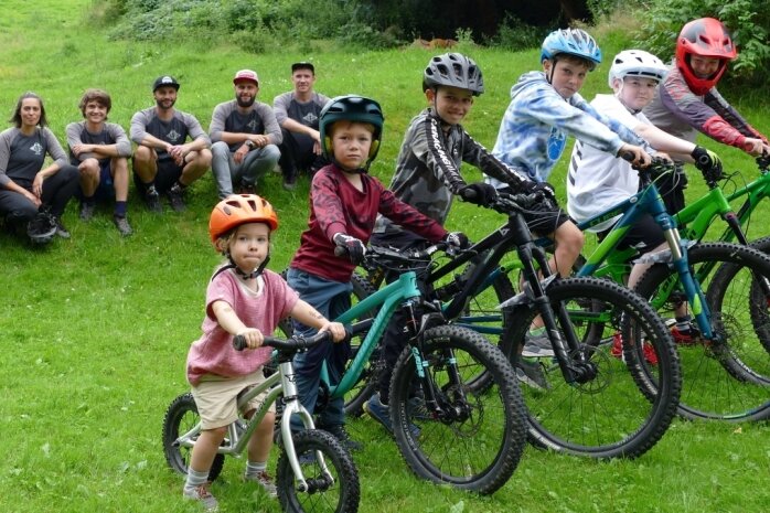 Mountainbiker wollen Region bereichern - Am Zschopauer Skihang würden die Mountainbiker des Shred-Erz-Vereins, zu denen auch viele Kinder und Jugendliche gehören, gern eine Dualslalom-Strecke herrichten. 