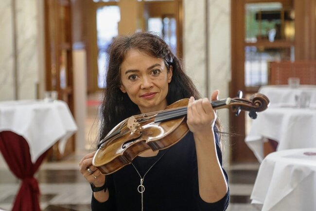 Mozart kann man nicht versichern - Ein Schmuckstück in guten Händen: Midori Seiler wird am heutigen Freitag die Geige von Wolfgang Amadeus Mozart spielen. 