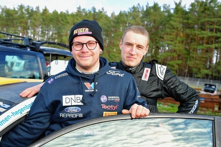 Mühevolle Aufbauarbeit trägt erstmals Früchte - Dominic Gräbner (l.) und Yannik Keller bilden ein erfolgreiches Duo und belohnten sich mit Platz 3 in der ADMV-Rallye-Meisterschaft. 