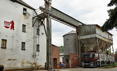 Mühle produziert längst nur Tierfutter - Die Bär-Mühle wurde 1531 erstmals urkundlich erwähnt. Damit ist sie der wohl älteste Handwerksbetrieb in Langenhessen. Seit 75 Jahren befindet sich die etwas abseits gelegene Mühle in Familienbesitz.