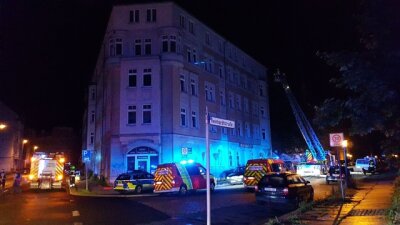 Müllbrand in unbewohntem Gebäude - Die Feuerwehr löschte den Brand in einem unbewohnten Gebäude in Chemnitz.
