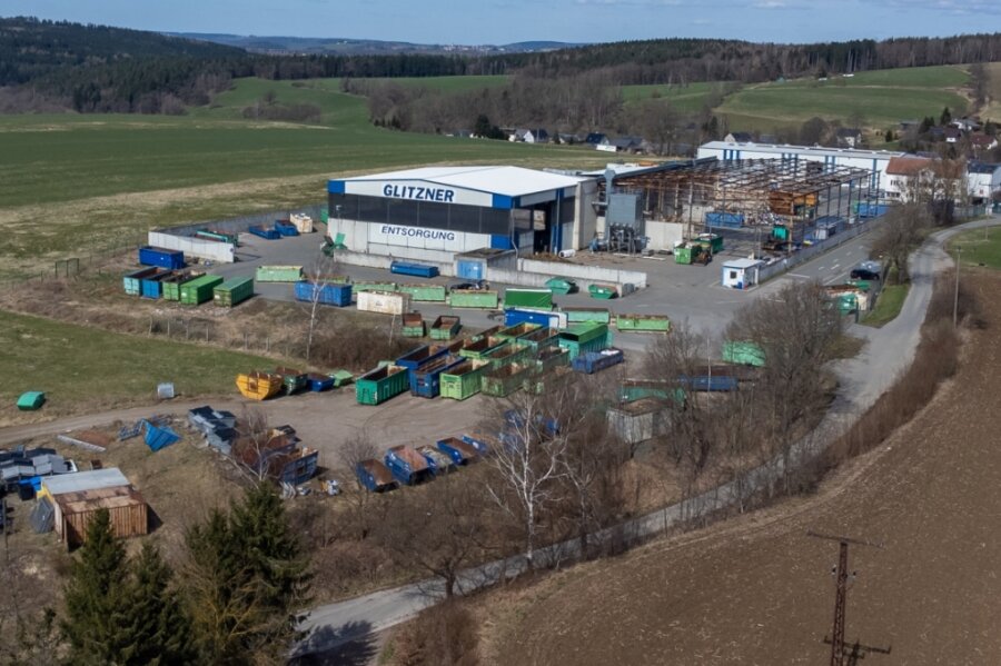 Die kreiseigene Müllfirma Glitzner in Schneidenbach soll verkauft werden. Verschwinden soll der Problem-Standort des Kreises aber nicht, er soll weiterhin betrieben werden für Kunden aus Industrie und Gewerbe. 