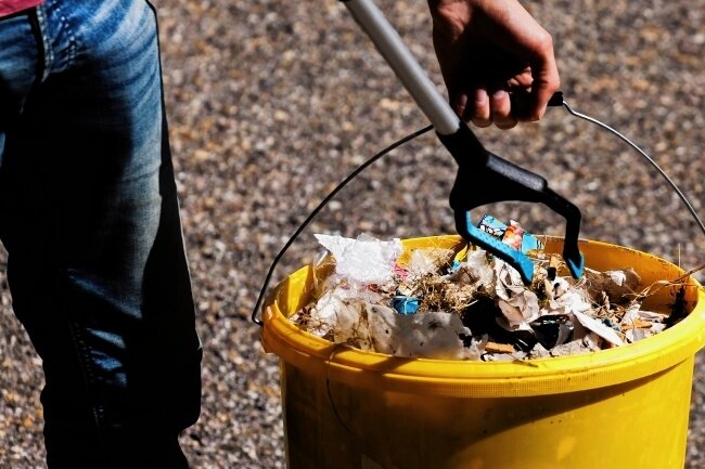 Müllsammelaktion in zwei Stadtteilen - In Ebersdorf und Hilbersdorf wird in dieser Woche Müll gesammelt. 