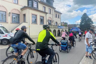 Mülsen: Was der Radlersonntag für Vereine bringt - Der Mülsengrund war am Sonntag erneut fest in der Hand der Fahrrad-Fans. 