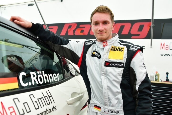 Mülsener träumt vom Start am Sachsenring - Christopher Röhner aus Mülsen würde gern häufiger im Honda Civic auf das Gaspedal drücken. 