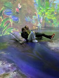 Multimediale Ausstellung zu Maler Monet in Dresden - Blick in die multimediale Ausstellung zu Monet.