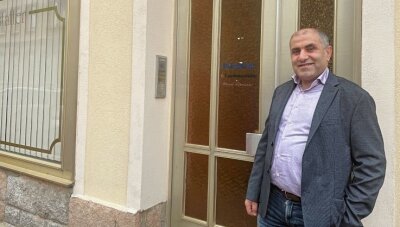 Murat wieder in Aue: Was wird aus seinem alten Gasthaus? - Murat Bektas hat sich in Aue ein Haus gekauft. 28 Jahre war er Gastwirt in der Stadt, ihm gehörte das Restaurant Istanbul Topkapi. Das ist seit Ende Oktober 2022 geschlossen. 