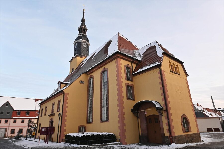 Musical in Lunzenau dreht sich um Auswanderer nach Amerika - Die St. Jakobus Kirche Lunzenau im Winter.