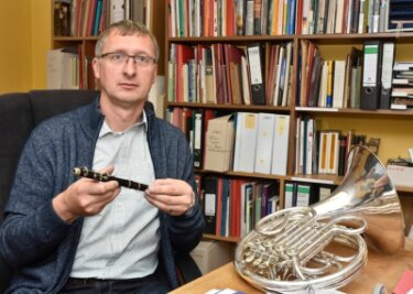 Musikinstrumenten-Museum gewinnt Experten für das Team - Mario Weller (47) ist neuer Mitarbeiter im Musikinstrumenten-Museum Markneukirchen. Dem Haus ist er seit langem verbunden.