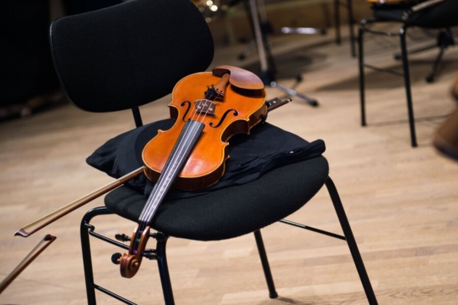 Instrumente und Räume gibt es bei der Musikschule Vogtland. 
