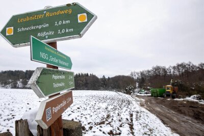 Mysteriöse Erdarbeiten: Ruhe im Naturschutzgebiet am Rande Plauens gestört - Erdarbeiten im Naturschutzgebiet Großer Weidenteich.