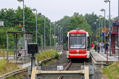 Mysteriöser Todesfall in Burgstädt: Zeugen melden sich - Auf dem Bahnhof in Burgstädt hat sich am 27. August ein mysteriöser Unfall ereignet. Ein 23-Jähriger starb.