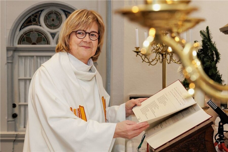 Nach 160 Jahren bleibt Pfarrstelle im Erzgebirge unbesetzt - Pfarrerin Mechthild Glöckner wird am Sonntag in Herold verabschiedet.