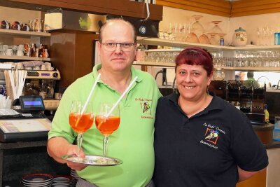 Nach 18 Jahren: Eiscafé-Betreiber aus Crimmitschau zieht es zurück nach Italien - Alberto und Patrizia Brunello, Betreiber des Crimmitschauer Eiscafés "Venezia", wollen nach 18 Jahren wieder in die italienische Heimat zurückkehren. Daher spielt das Thema Nachfolgersuche eine wichtige Rolle.