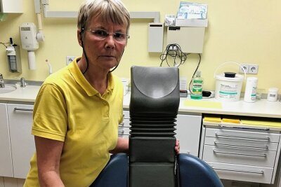Nach 31 Jahren Selbstständigkeit: Zahnärztin gibt Praxis in Zschopau auf - Falls sich nicht doch noch in letzter Minute ein Nachfolger findet, will Margitta Liebsch ihre Praxis im Januar auflösen.