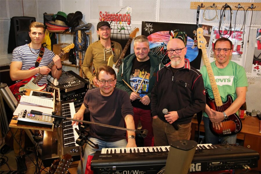 Nach 40 Jahren: Eine legendäre Band des Erzgebirges macht Schluss - Die Band Saitensprung ist letztmalig in der Moosheide zu Gast.