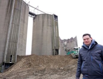 Nach 44 Jahren in Betrieb: Weithin sichtbare Silos werden abgerissen - Thomas Döbelt - Geschäftsführer des Agrarbetrieb Aproha in Tirpersdorf
