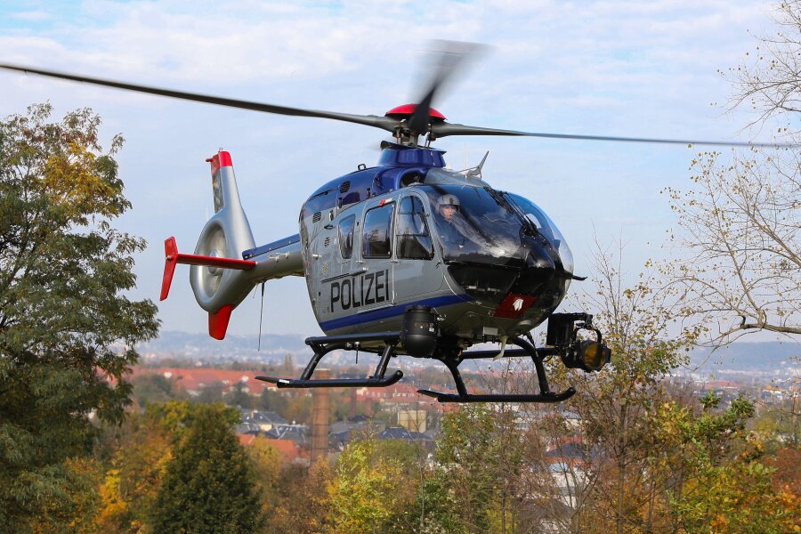 Nach Beschwerde über Twitter: Polizei verteidigt Hubschrauberflug - 