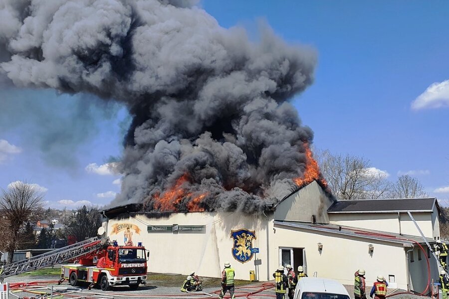 Nach Brand in Ringerhalle: Schadenshöhe steht fest - Großbrand