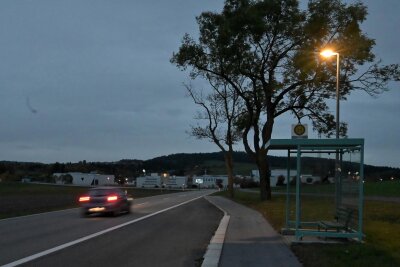 Nach Bürgerkritik: Stützengrün wird nachts ein wenig heller - Anfahrt auf Stützengrün. Bisher gingen die Laternen um 23 Uhr aus, künftig erst um Mitternacht.