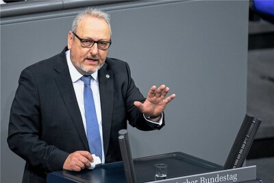 Nach Datenaffäre bei Sachsens Verfassungsschutz: Ex-Justizminister zweifelt an Wöllers Aufklärungswillen - Jürgen Martens (FDP)
