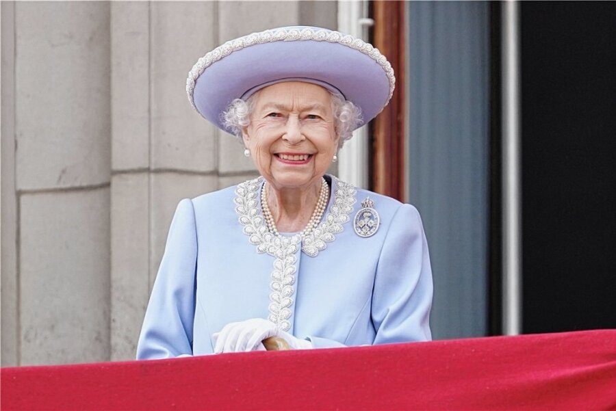 Nach demTod der Queen: So erinnert sich die Region um Mittweida und Frankenberg - Die verstorbene Königin Elisabeth II. bei den Feierlichkeiten zu ihrem Platinjubiläum.