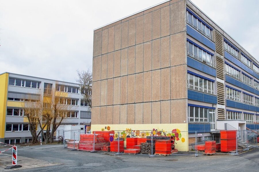 Die Grundschule am Wartberg ist derzeit wegen der Generalsanierung eine Baustelle. Sie lockt immer wieder Diebe an.