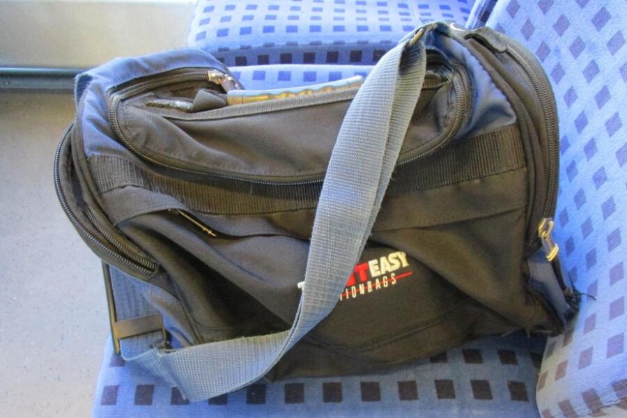 Die Bundespolizei sucht den Besitzer der Sporttasche, die am Montag in Werdau für Aufregung gesorgt hatte. 