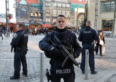 Nach Ereignissen von Berlin: Polizei verstärkt Präsenz auf Chemnitzer Weihnachtsmarkt - 