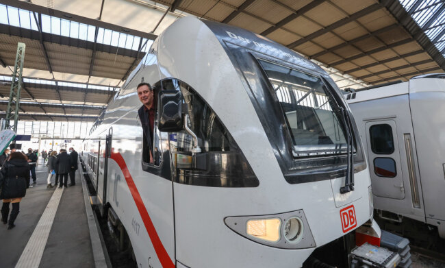 Nach fast 16 Jahren Pause: Ab Sonntag halten wieder Intercity-Züge in Chemnitz - 