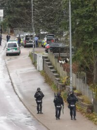 Nach Gewaltandrohung in Brand-Erbisdorf: Polizei gibt Entwarnung - Abgesperrt: Der Bereich vor der Berufsschule.