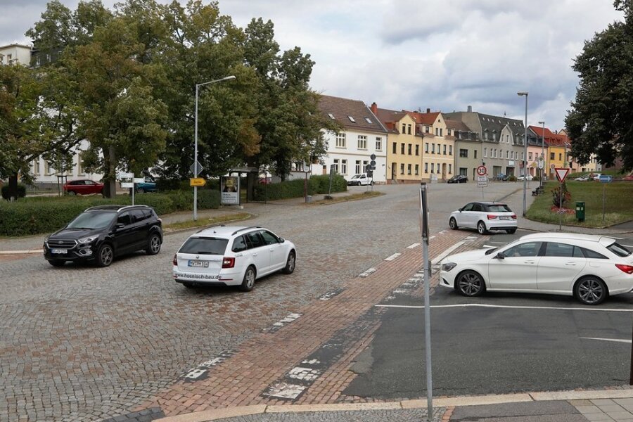 Nach Kritik an Doppel-Kreisel-Plan gibt es eine Bürgerversammlung - Über den Umbau der Kreuzungen am Weberbrunnen wird am 28. September mit den Einwohnern diskutiert. 