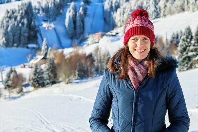 Nach langer Suche: Oberwiesenthal hat jetzt eine Tourismus-Chefin - Daisy Richter ist die neue Tourismusleiterin von Oberwiesenthal. Sie stammt aus Gelenau und wohnt in Annaberg-Buchholz. 